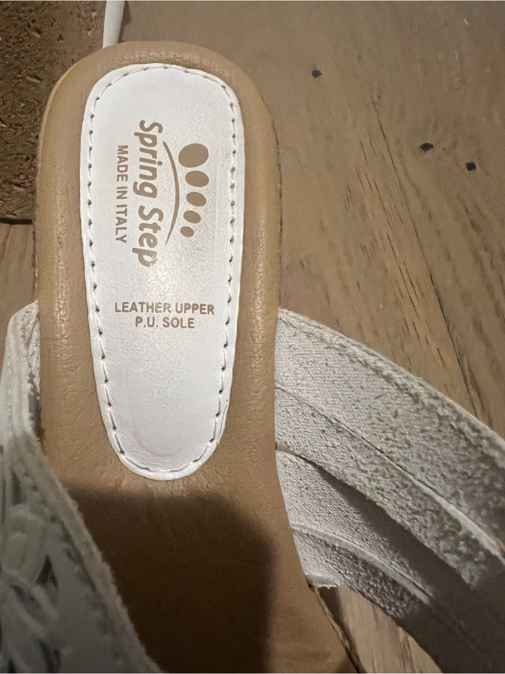 MADE IN ITALY Spring Step White Floral Cutout Cork-Heel Mules EUC size 38 - Picture 4 of 7